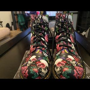 Doc Martens Ladies Gothic Rose &Skull Boots  Sz11